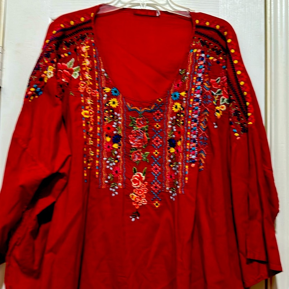 Johnny Was Woman’s 2X Embroidered Blouse mid length sleeve